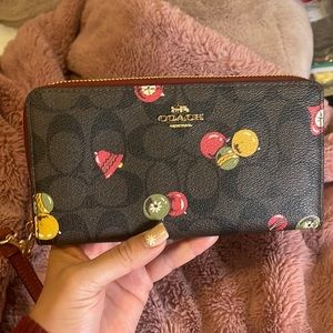 Coach wallet 👛